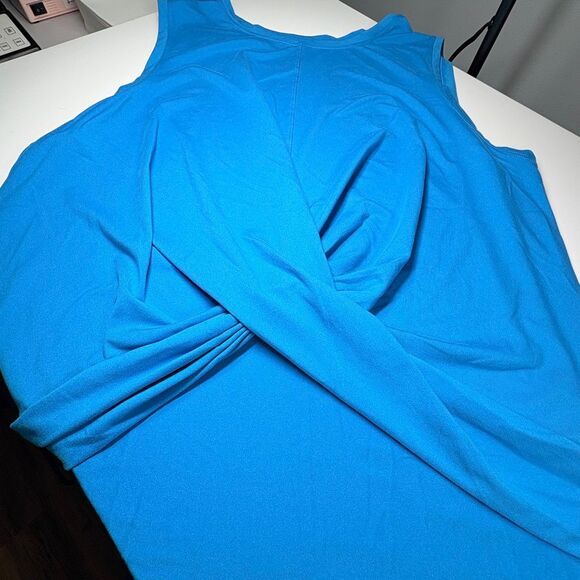 Bright Blue Sleeveless Tank Top Lightweight Activewear, plus size, NWOT - Picture 2 of 7